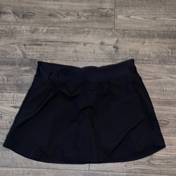 Old Navy Dresses & Skirts - Old Navy Skort-black